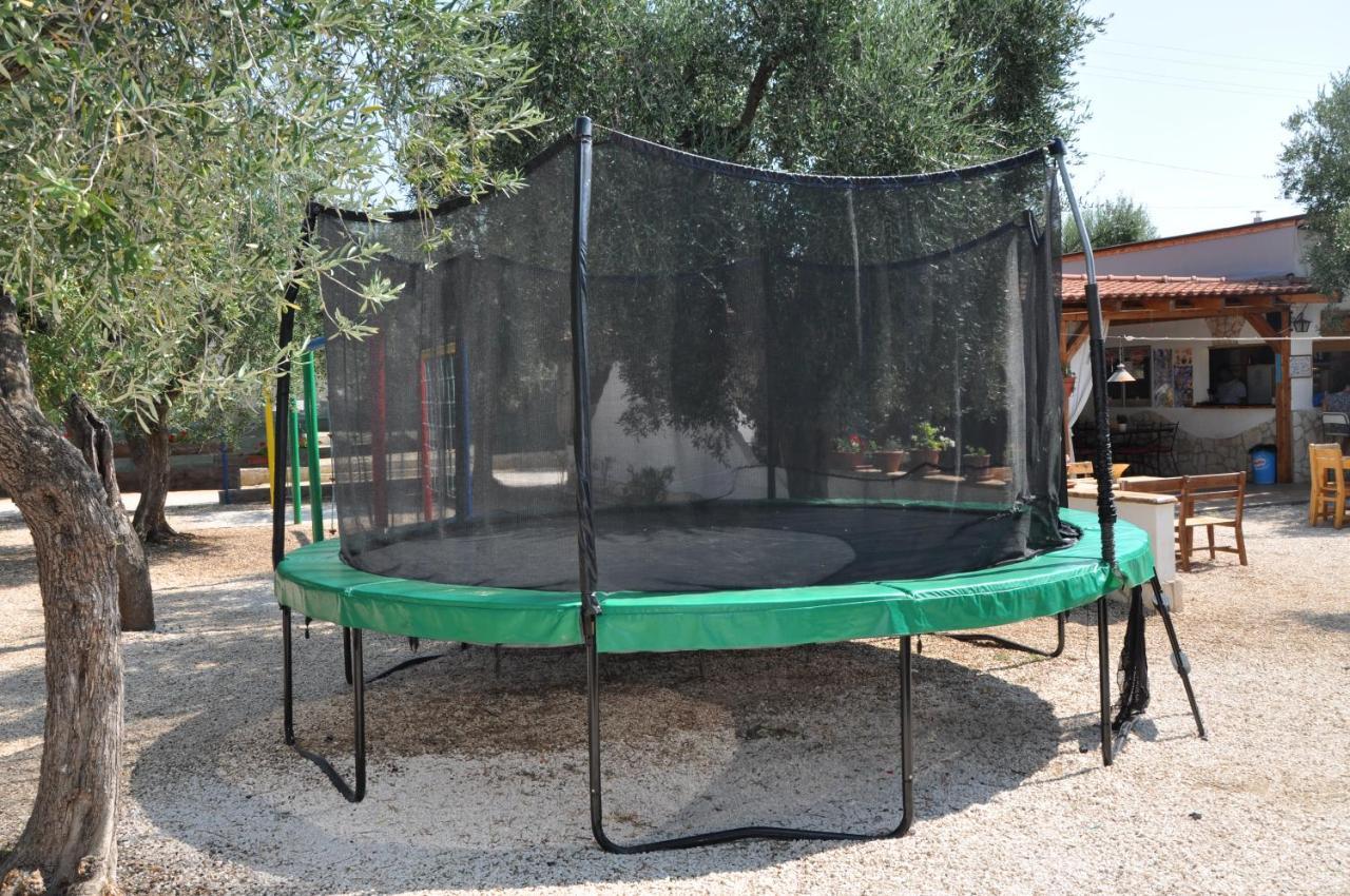 Apartments Villaggio Riccio Матината Екстериор снимка